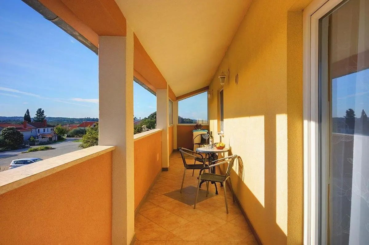 Apartment Mladenka Pula